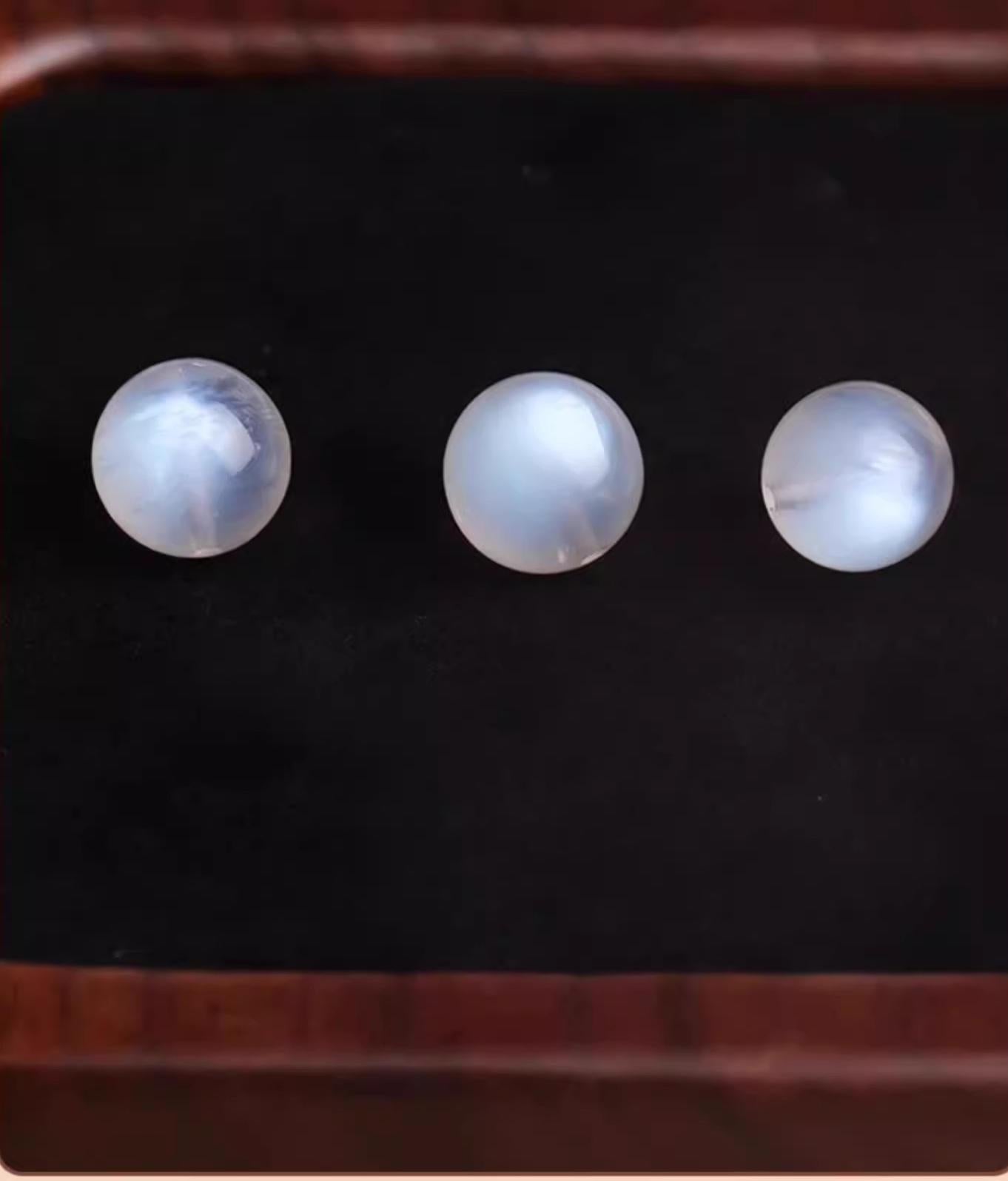 Ice Blue Moonstone(Single Bead)