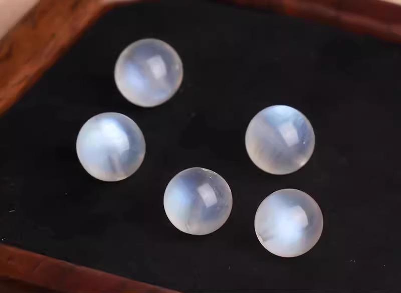 Ice Blue Moonstone(Single Bead)